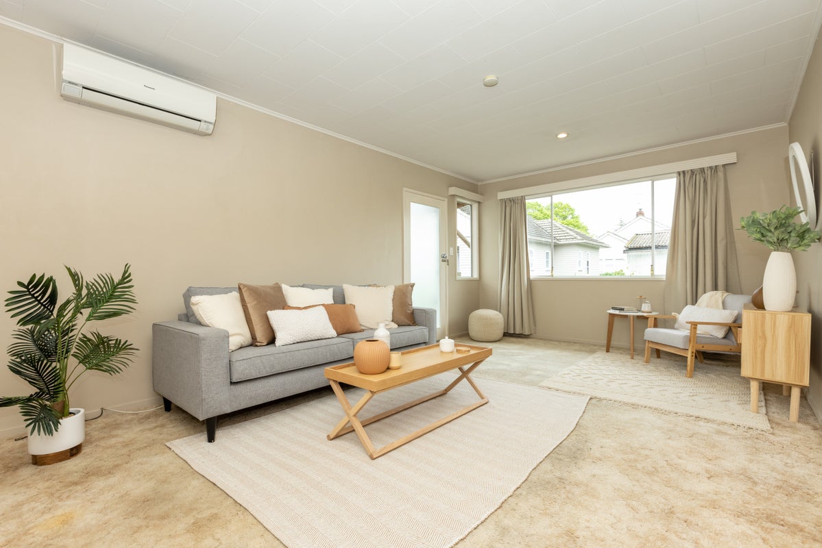 2/47 Douglas McLean Avenue, Marewa, Napier - Carousel 1