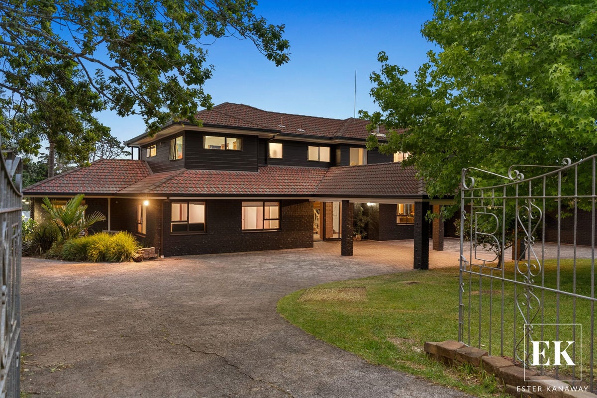 21 Laingfield Terrace, Laingholm, Auckland - Carousel 2