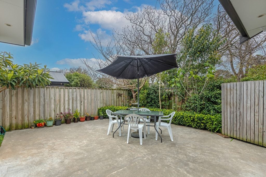 8 Cardiff Street, Highbury, Palmerston North - Carousel 11