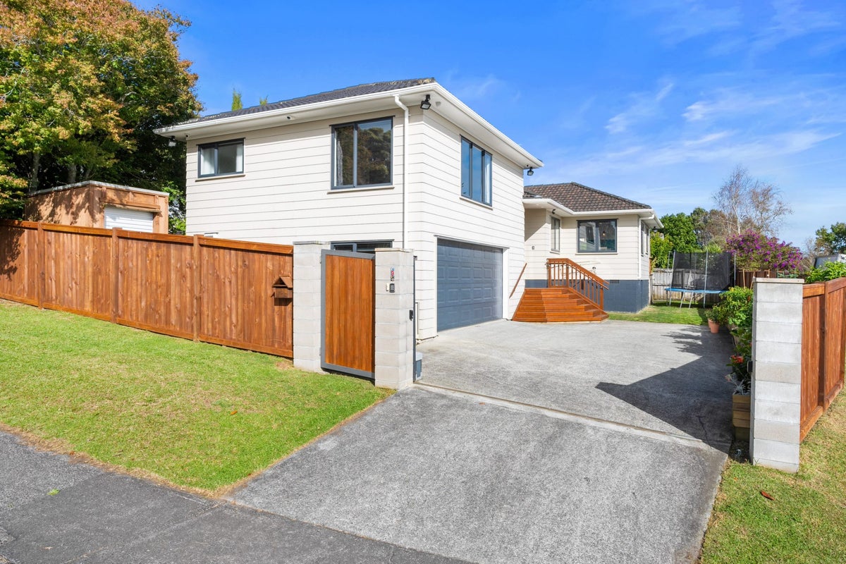 9 Ranui Avenue, Ranui, Auckland - Carousel 1
