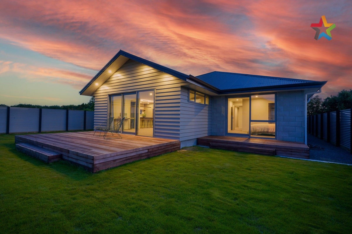 17 Hensley Street, Gladstone, Invercargill, Southland - Carousel 1