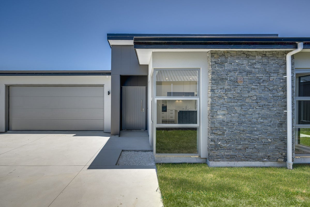 22 Whangaehu Place, Te Awa, Napier - Carousel 1