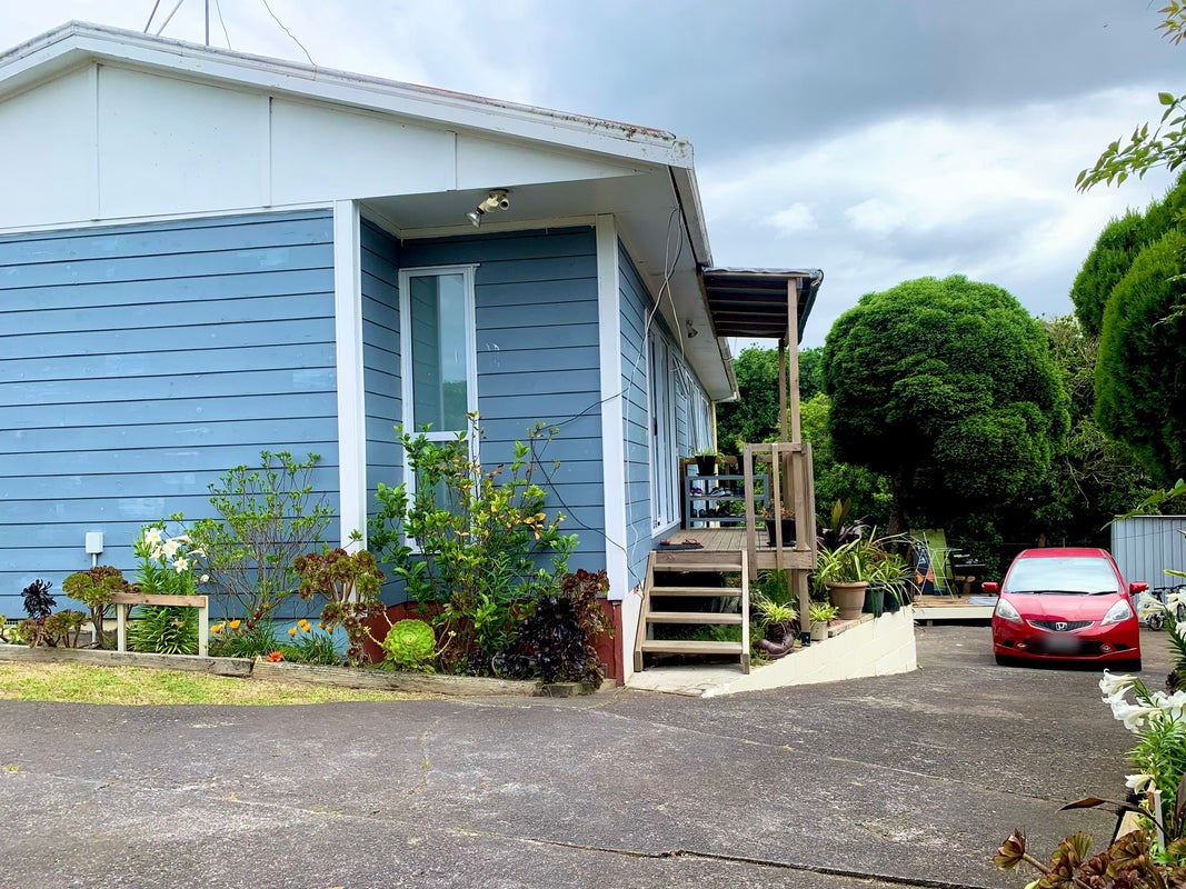 12 Papa Place, Birkdale, Auckland - Carousel 2