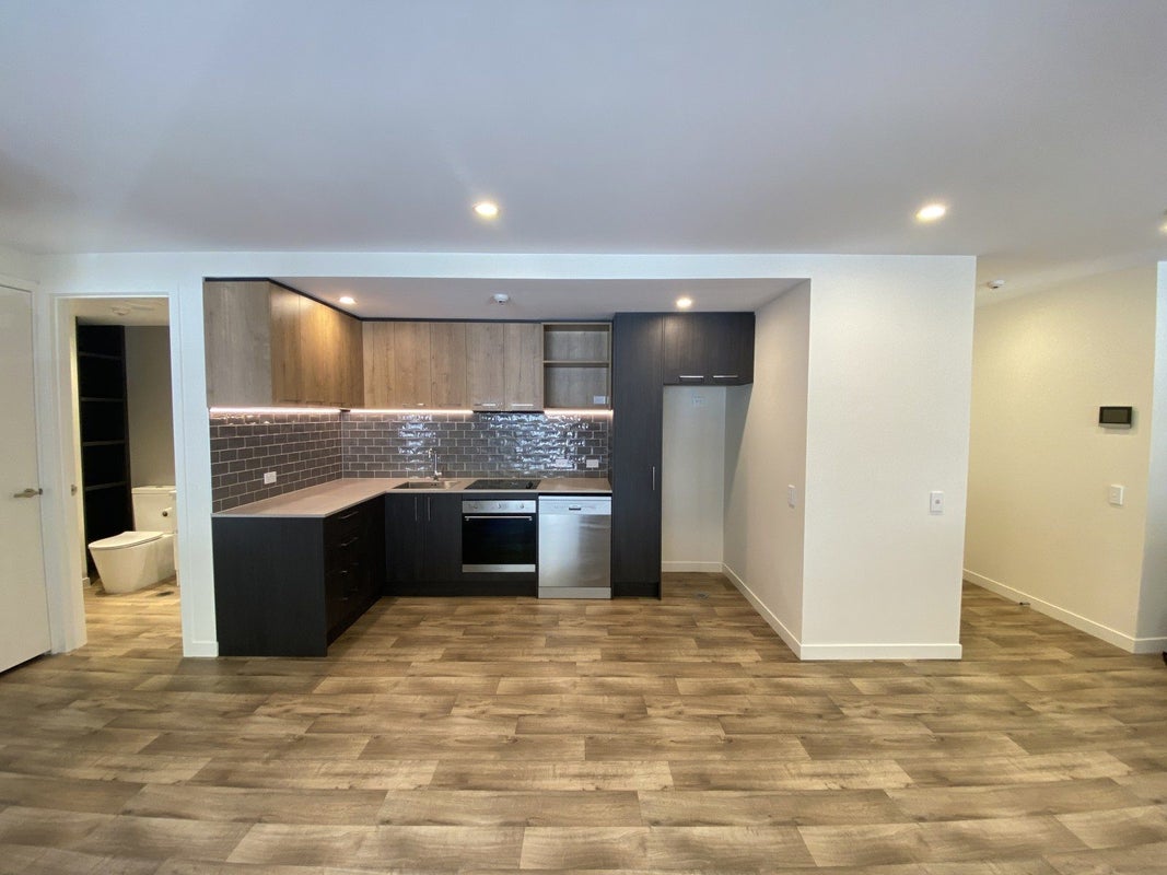 110/98 Gorge Road, Queenstown, Queenstown - Carousel 1