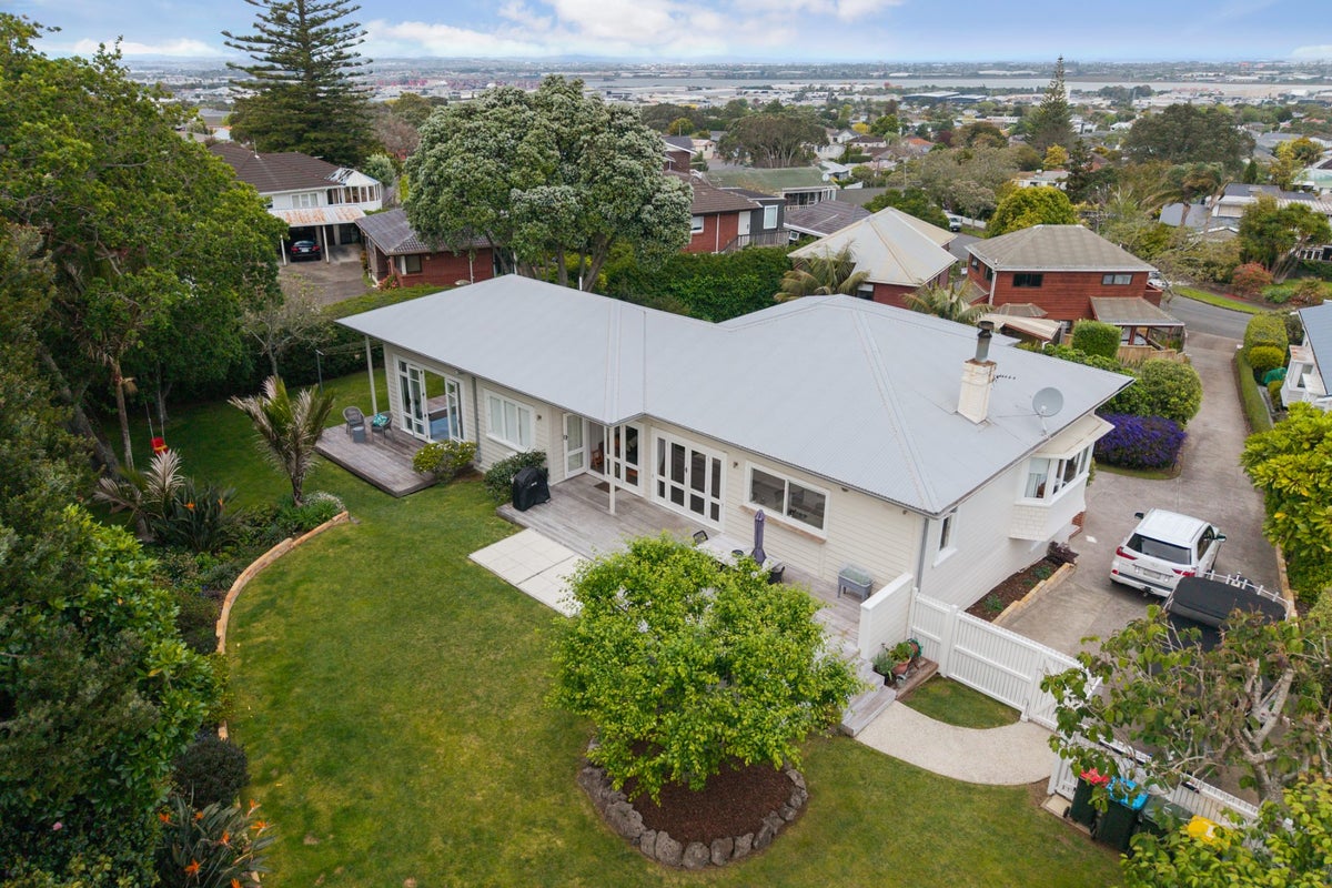 1/59 Athens Road, Onehunga, Auckland - Carousel 1
