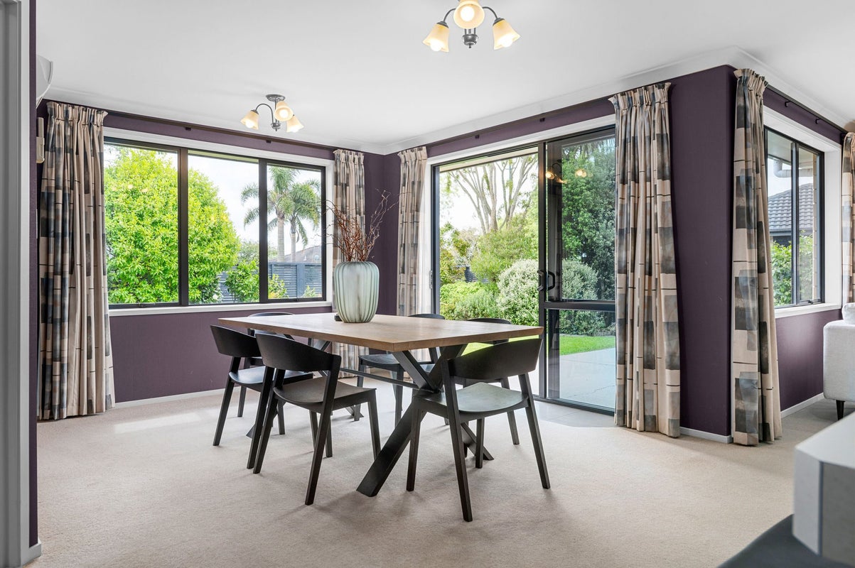1 Holly Place, Rototuna North, Hamilton - Carousel 2