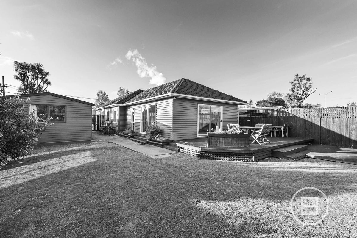 76 Grange Street, Hillsborough, Christchurch - Carousel 1