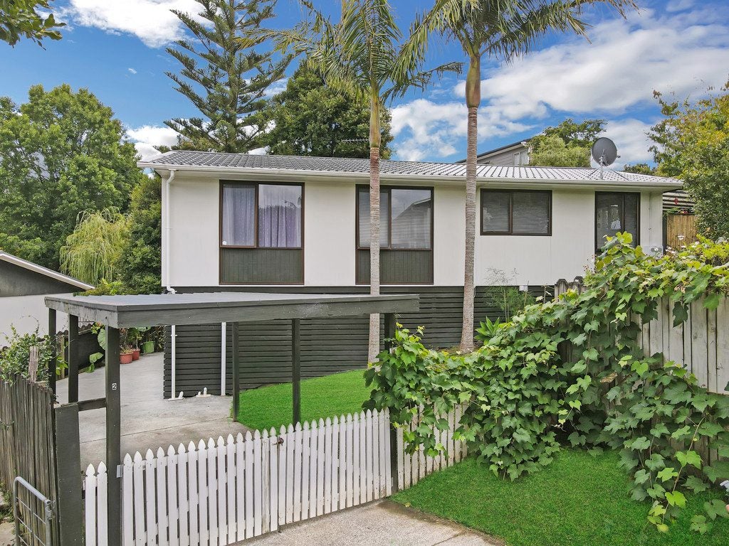 2/23 Rehia Road, Massey, Auckland - Carousel 1