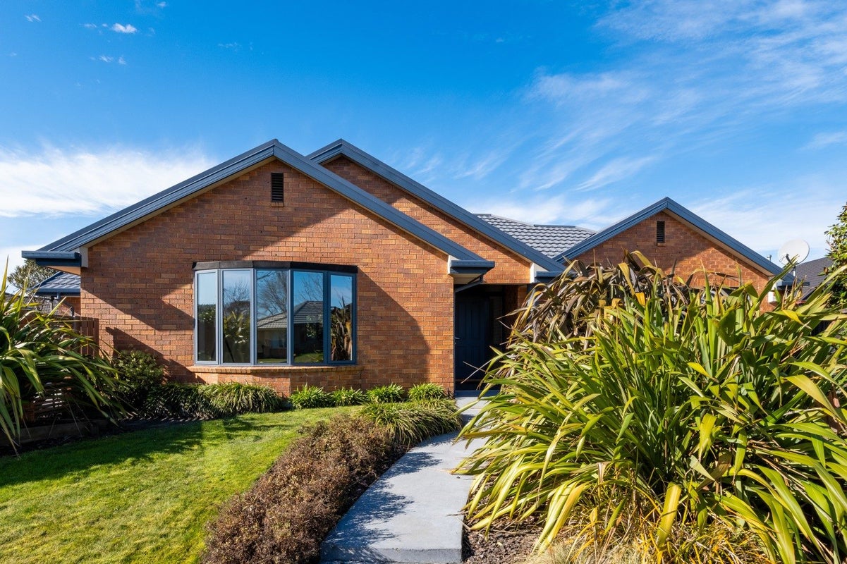 65 Becmead Drive, Harewood, Christchurch - Carousel 2