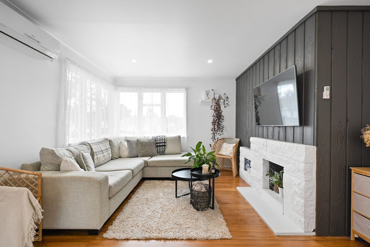 128 Clarkin Road, Fairfield, Hamilton - Carousel 2