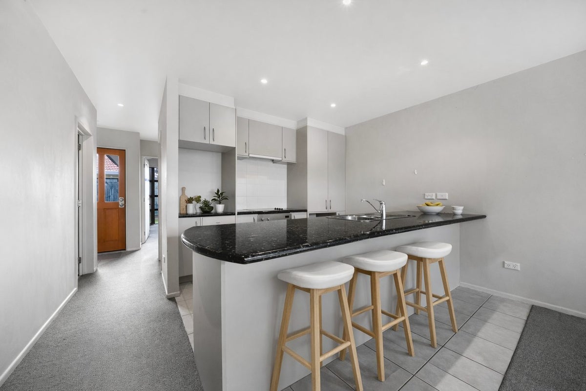26/8 Landscape Road, Papatoetoe, Auckland - Carousel 2