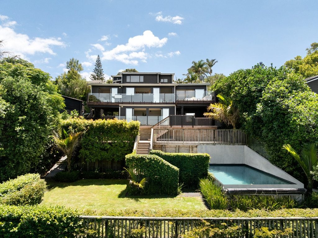 83 Frederick Street, Hillsborough, Auckland - Carousel 1