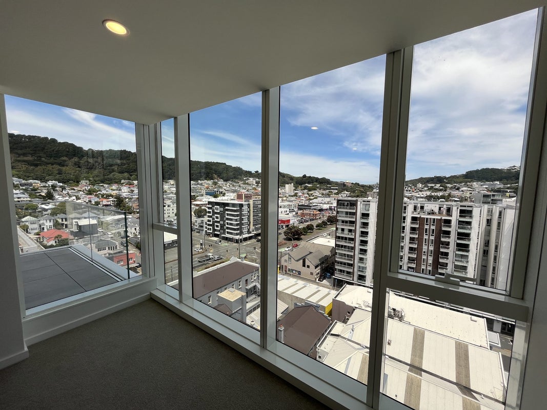 1103/10 Alpha Street, Te Aro, Wellington - Carousel 1