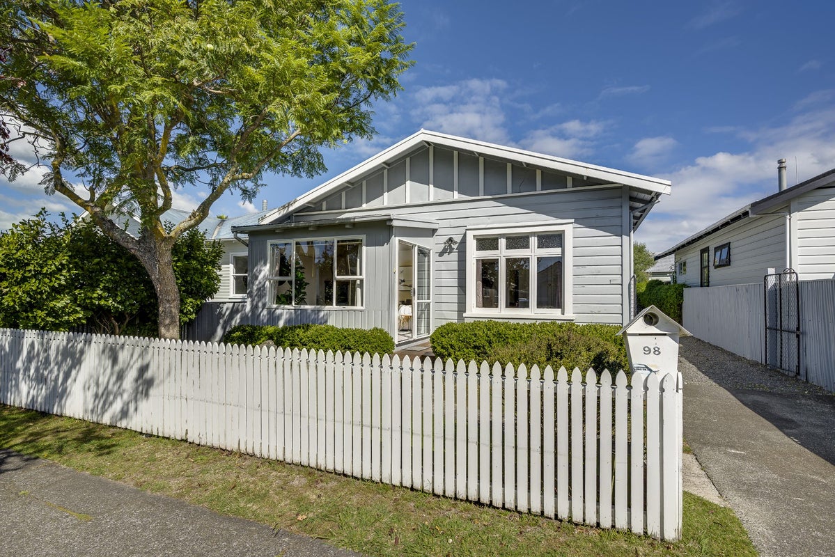 98 Vigor Brown Street, Napier South, Napier, Hawke's Bay - Carousel 1