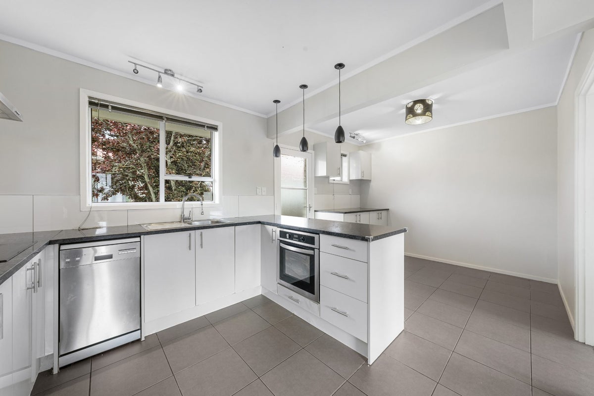 3/10 Gordon Road, Papatoetoe, Manukau City, Auckland - Carousel 2