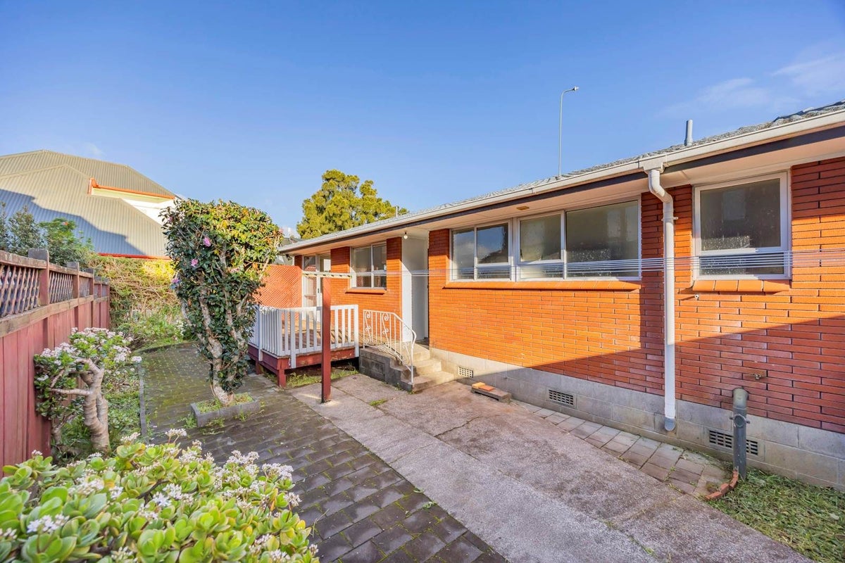 2 Ferguson Avenue, Greenlane, Auckland - Carousel 18