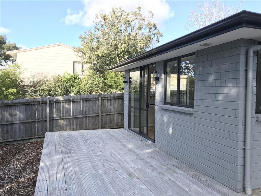 46 Universal Drive, Henderson, Auckland - Carousel 13