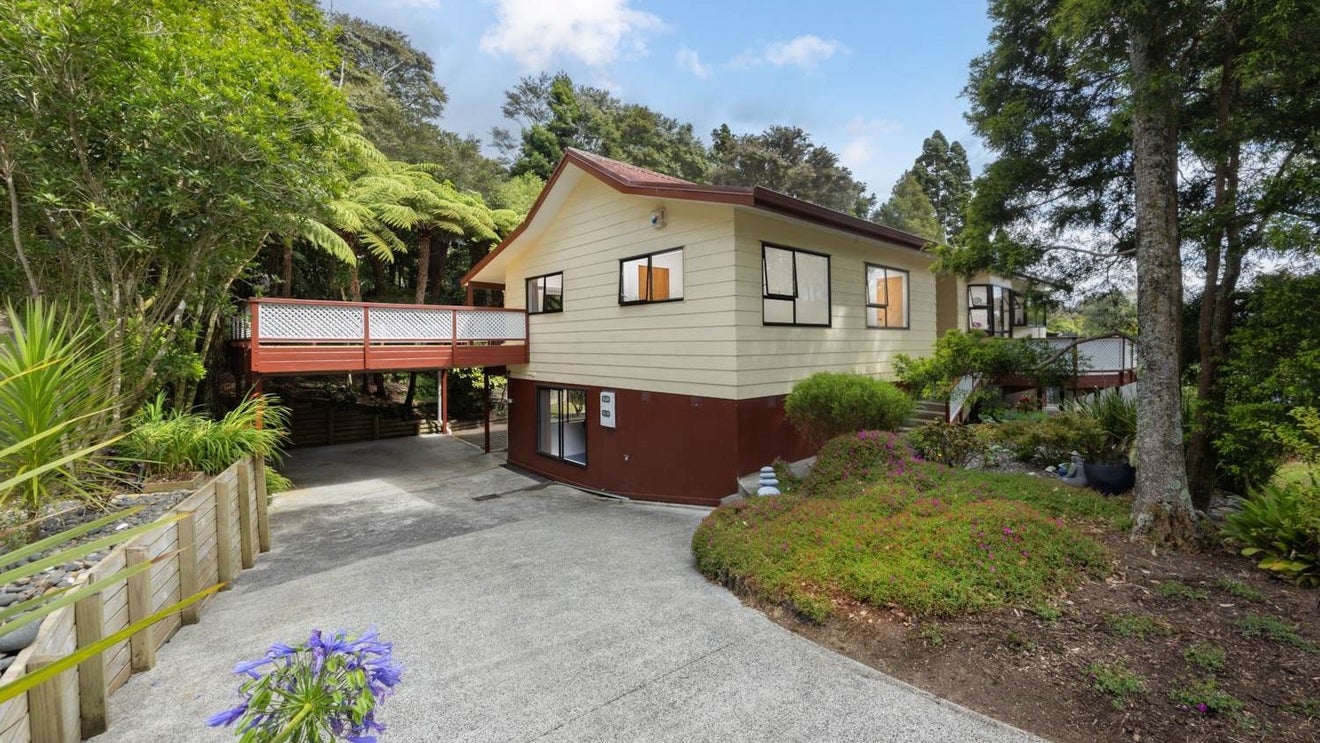 31 Wirihana Road, Titirangi, Auckland - Carousel 1