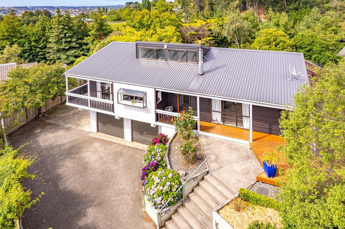 12 Monowai Place, Aramoho, Whanganui - Carousel 1