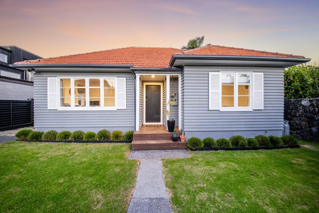 127A Campbell Road, One Tree Hill, Auckland - Carousel 1