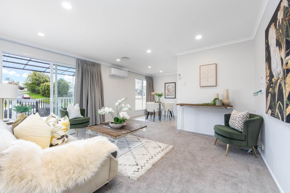 76 Ennis Avenue, Pakuranga Heights, Auckland - Carousel 2