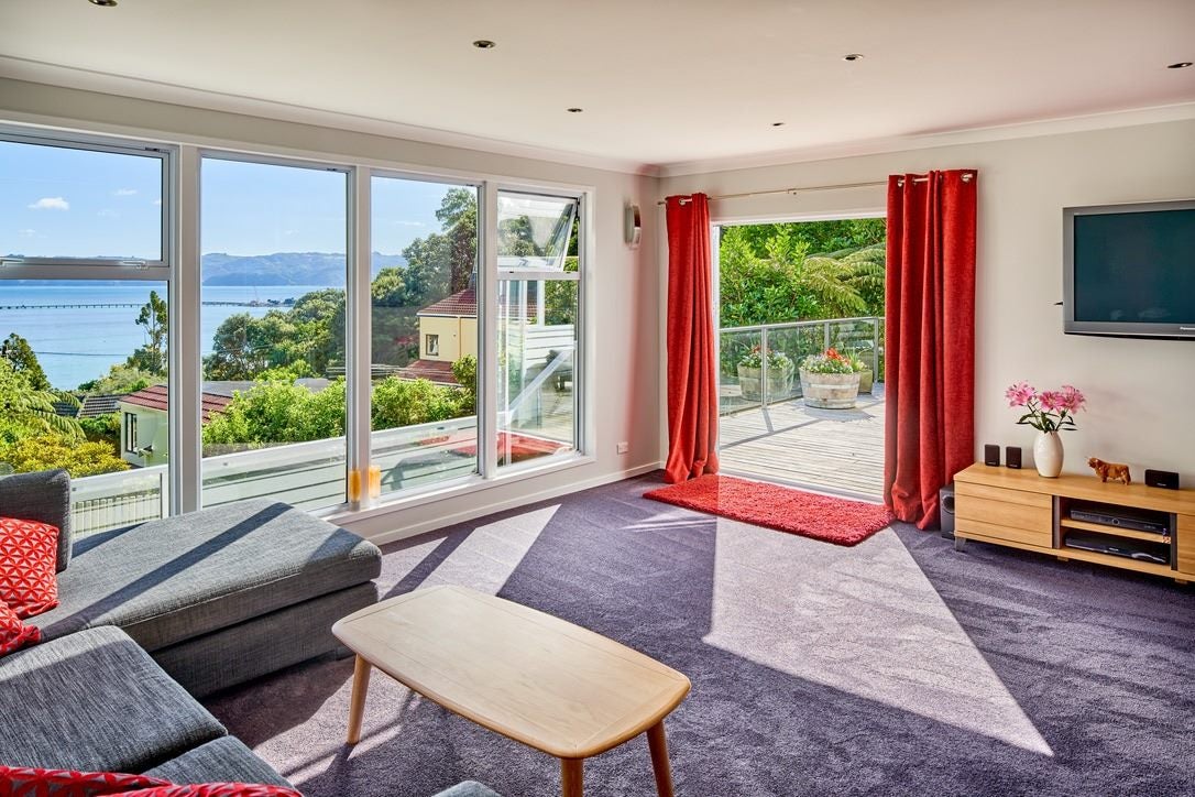 61 Walter Road, Lowry Bay, Lower Hutt - Carousel 2