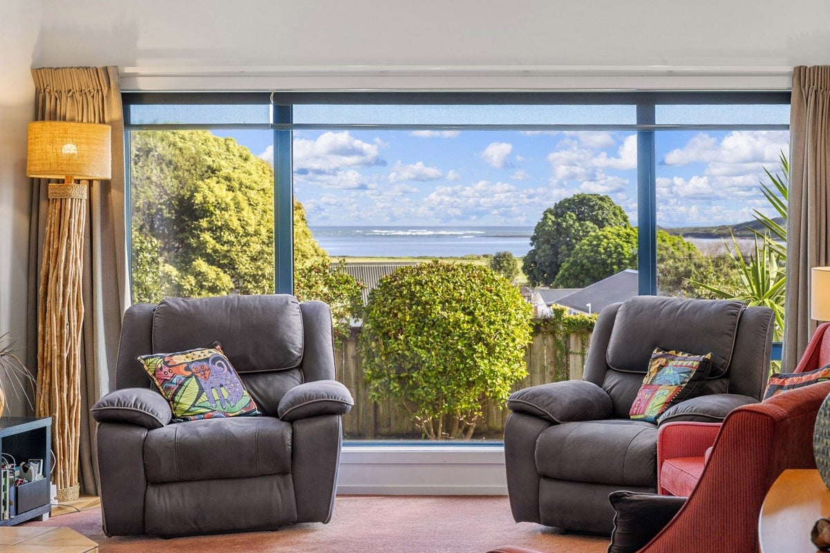 49 Norrie Avenue, Raglan, Raglan - Carousel 1