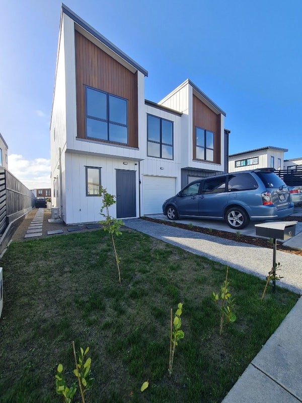 10 Canna Street, Totara Park, Auckland - Carousel 1