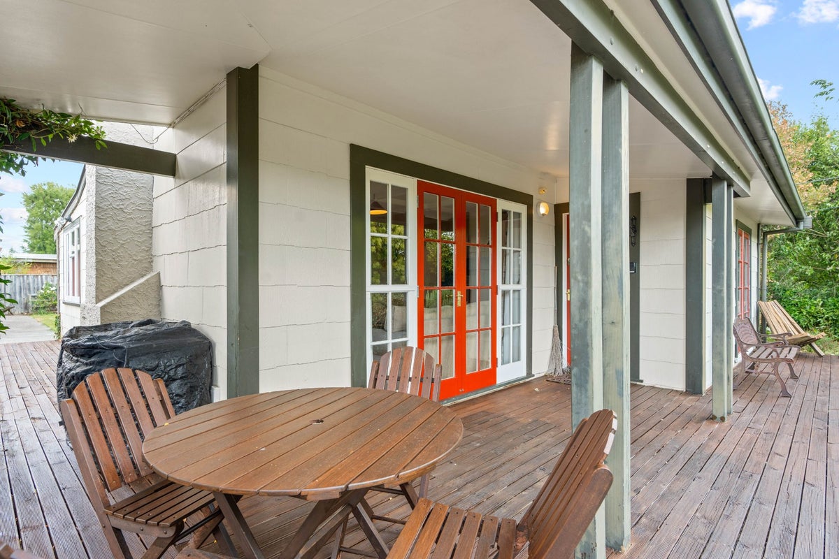 52 Princess Street, Martinborough - Carousel 2