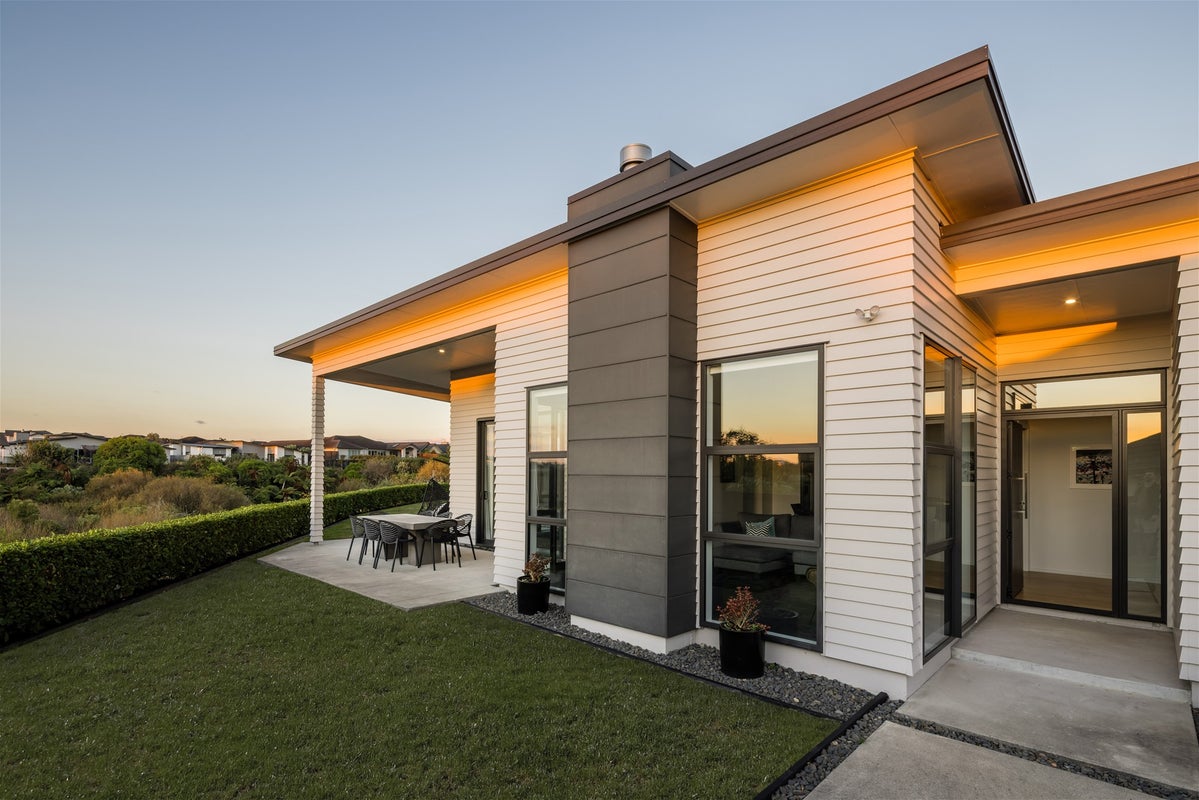 10 Vanquish Place, Flagstaff, Hamilton - Carousel 1