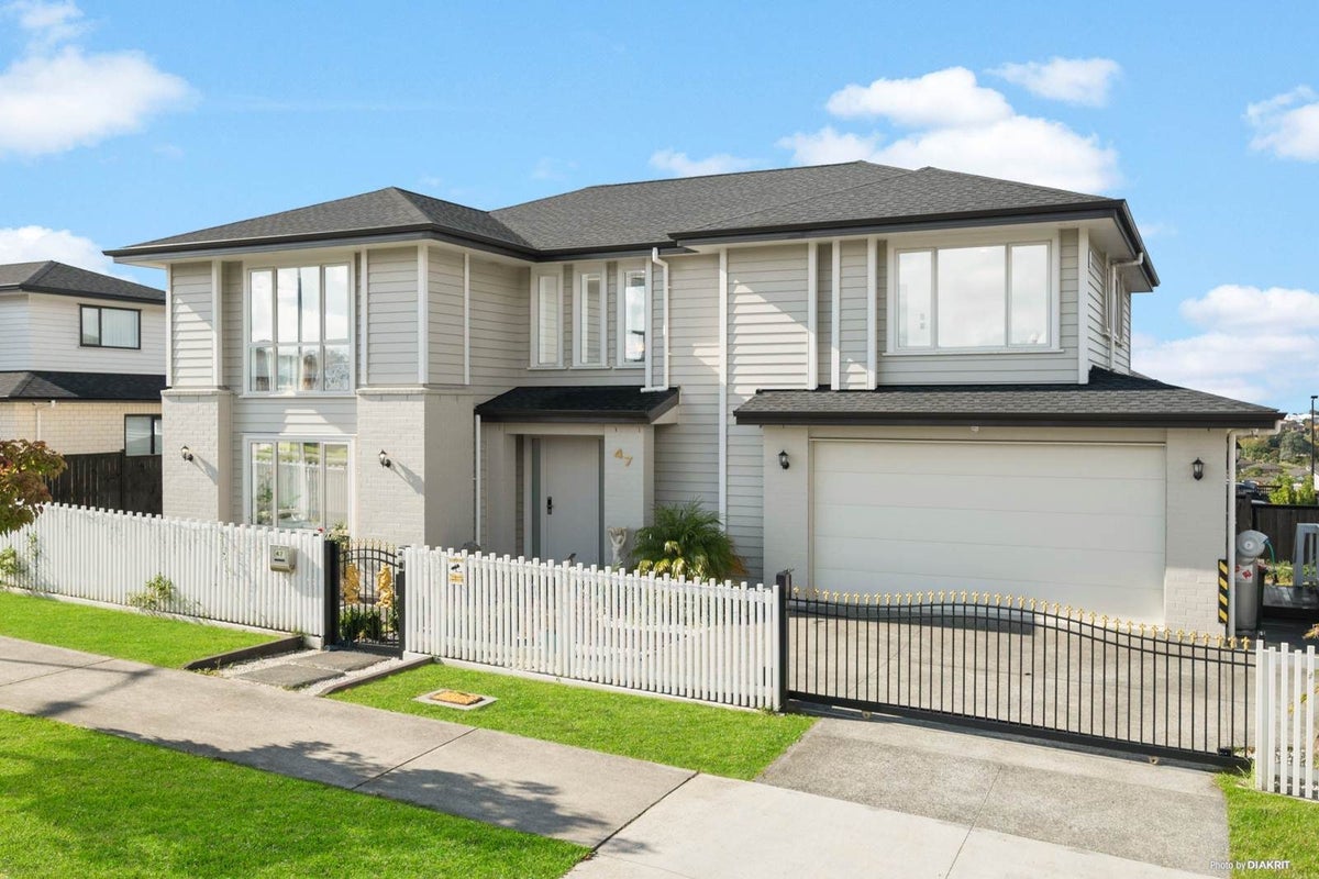 47 Kewa Road, Albany Heights, Auckland - Carousel 1