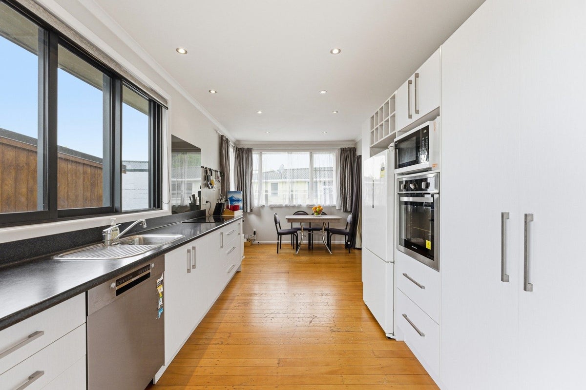 133 Ikitara Road, Whanganui East, Whanganui - Carousel 1