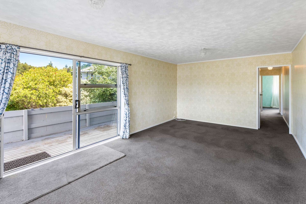 2 Parkdale Drive, Aramoho, Whanganui - Carousel 2