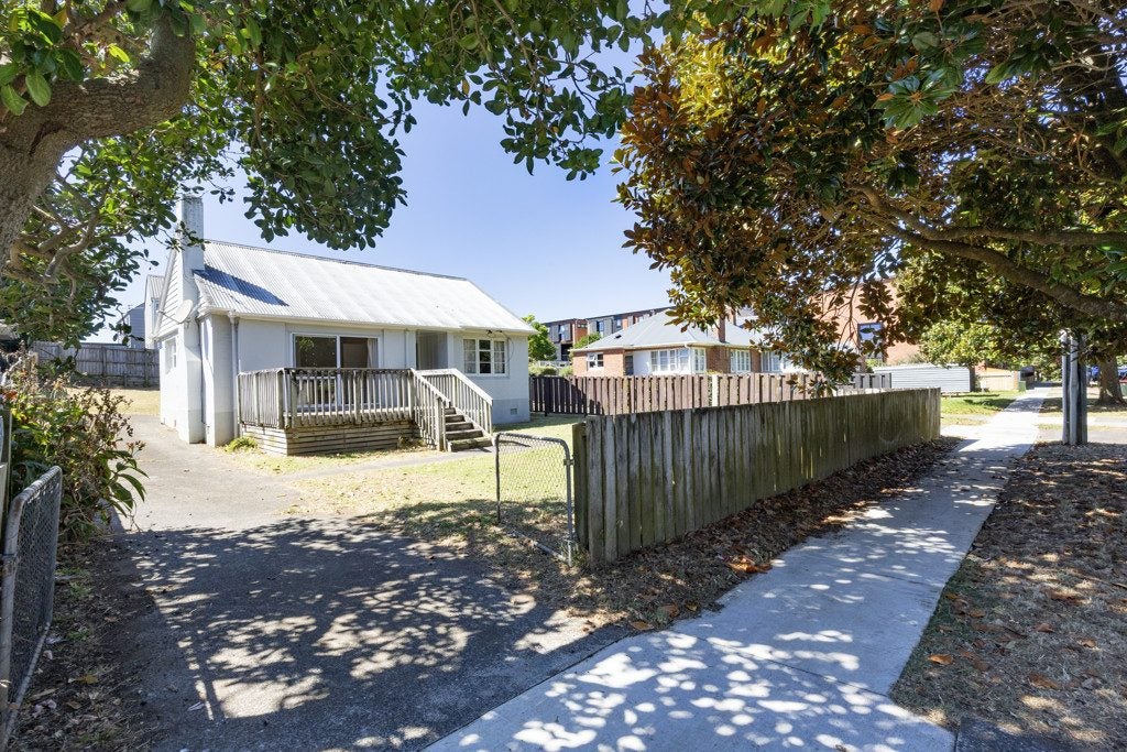 67 Spring Street, Onehunga, Auckland - Carousel 1