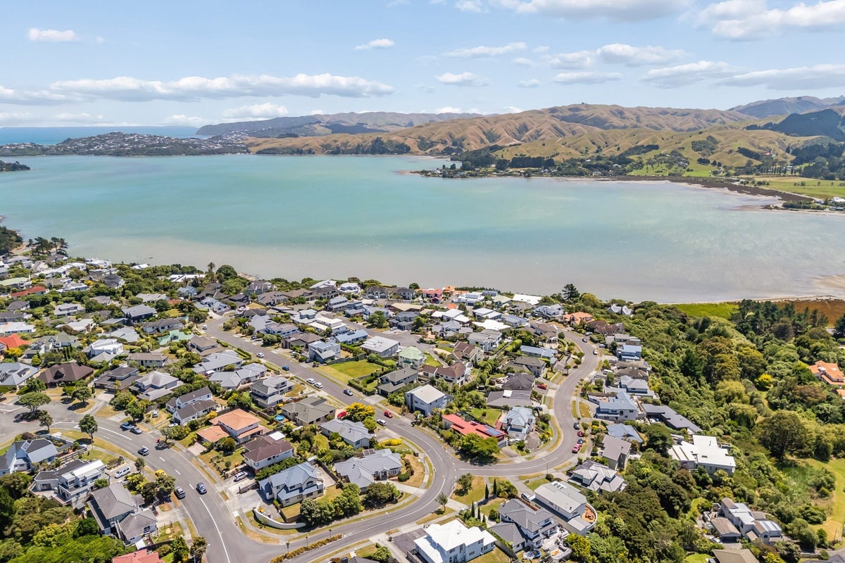 3 The Masthead, Whitby, Porirua - Carousel 41