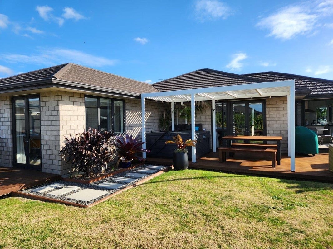 8 Lewknor Drive, Papamoa Beach, Papamoa - Carousel 2