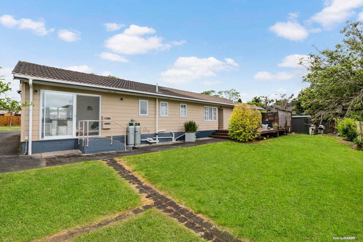 189 Walter Strevens Drive, Conifer Grove, Takanini - Carousel 2