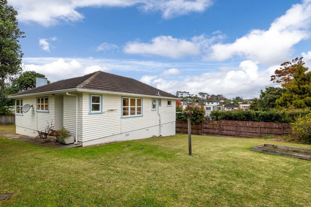 72 Blakeborough Drive, Forrest Hill, North Shore City, Auckland - Carousel 17