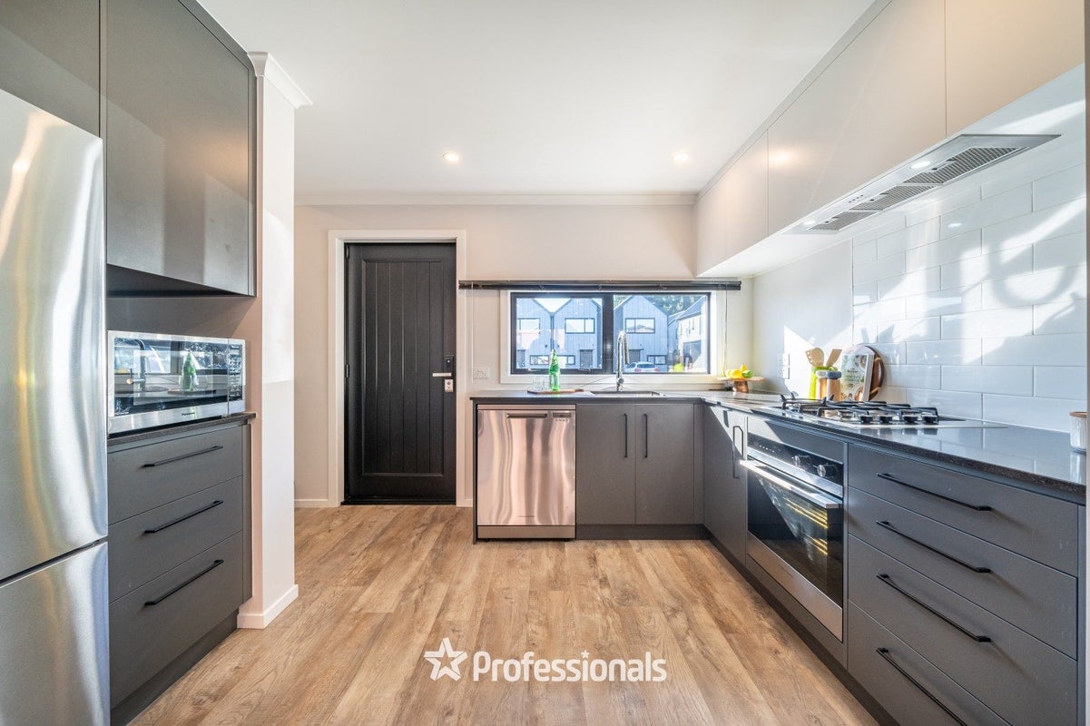 4 Betty Boyes Street, Wallaceville, Upper Hutt - Carousel 2