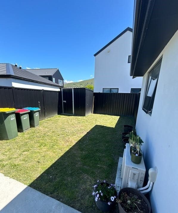 12 Peasmoor Road, Lower Shotover, Queenstown - Carousel 1