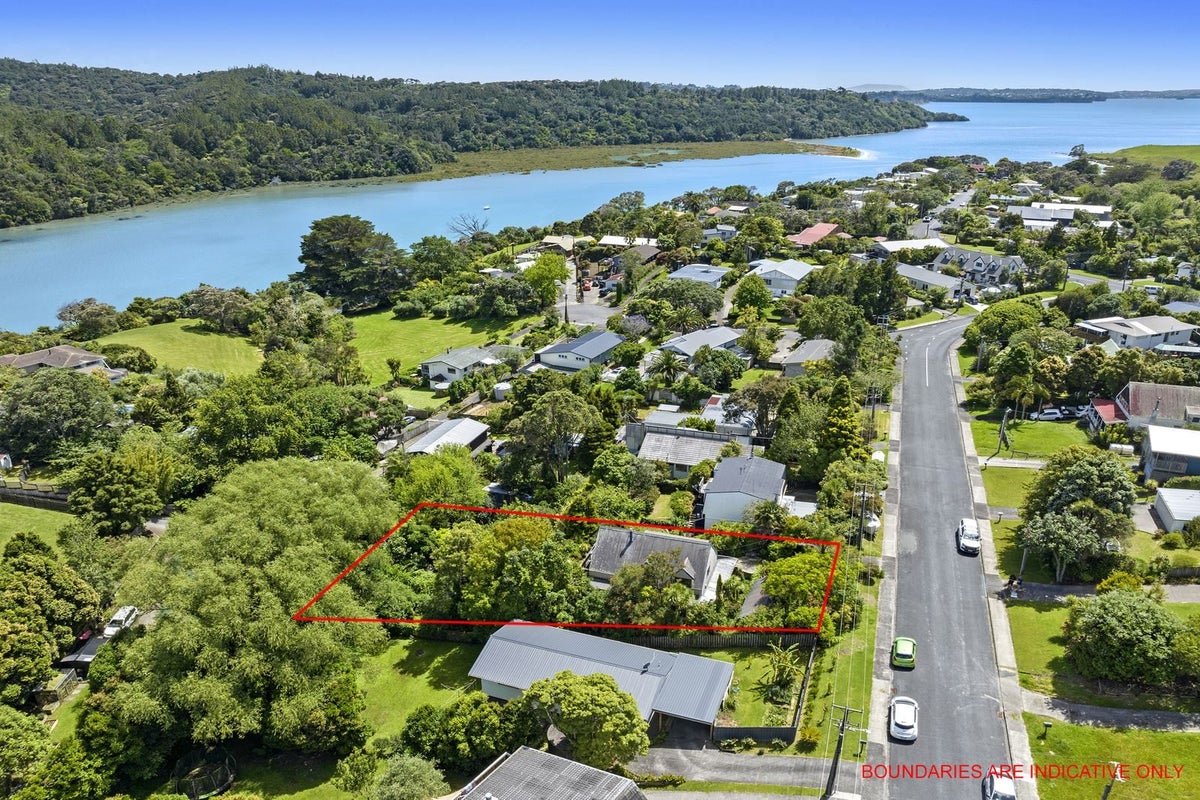 13 Gails Drive, Albany - Carousel 1