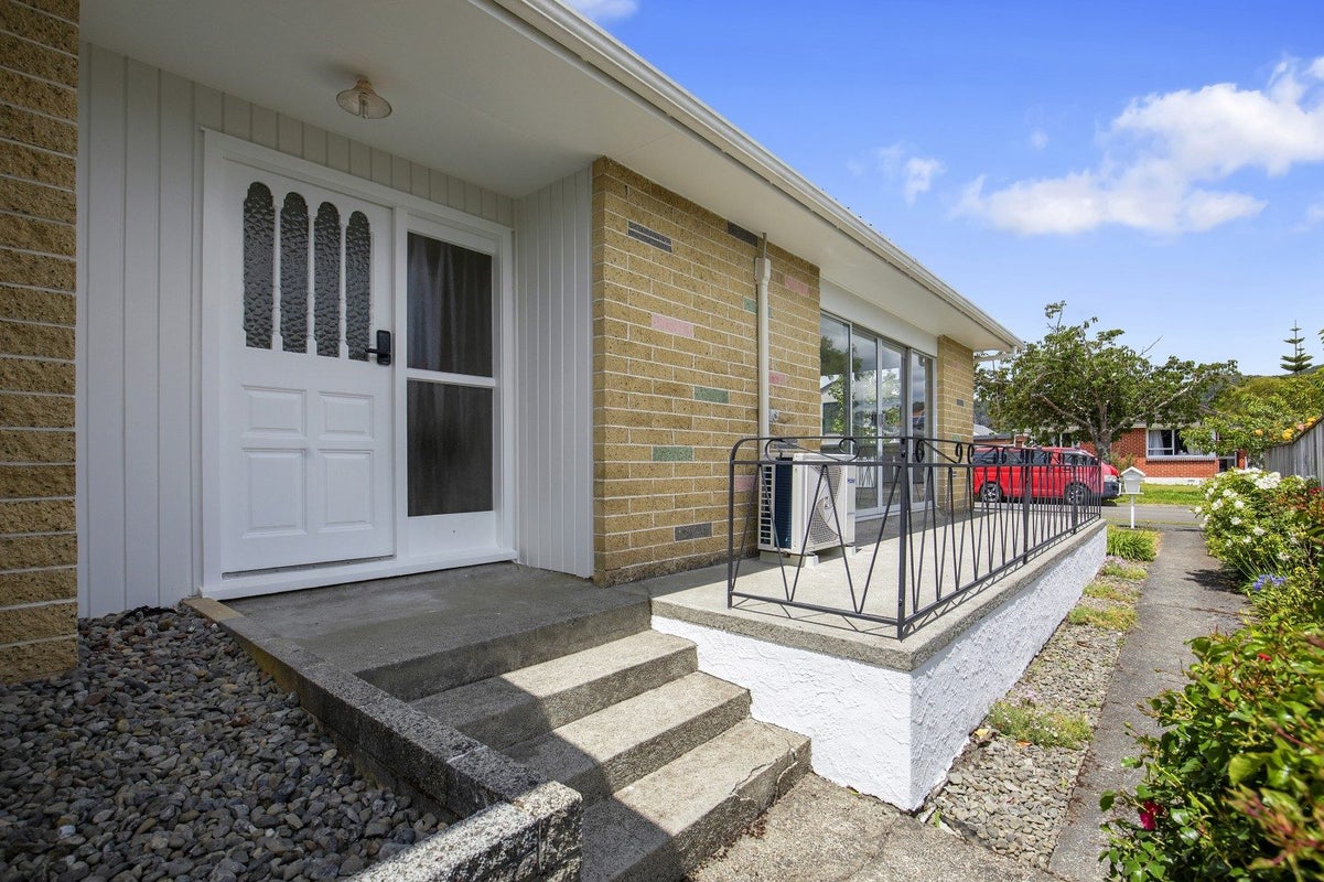 15 Joseph Grove, Elderslea, Upper Hutt - Carousel 2