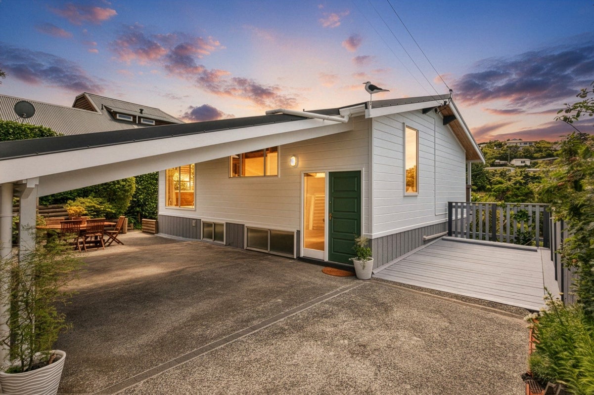 69A Cashmere Avenue, Khandallah, Wellington - Carousel 1