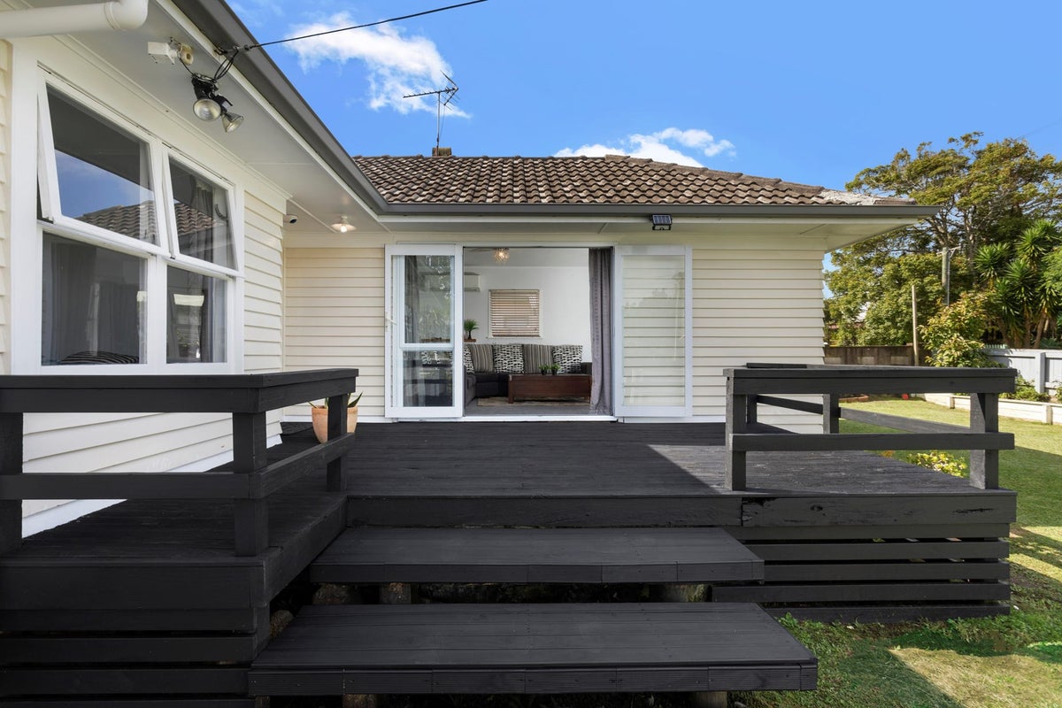 13 Collie Street, Hillpark, Auckland - Carousel 2
