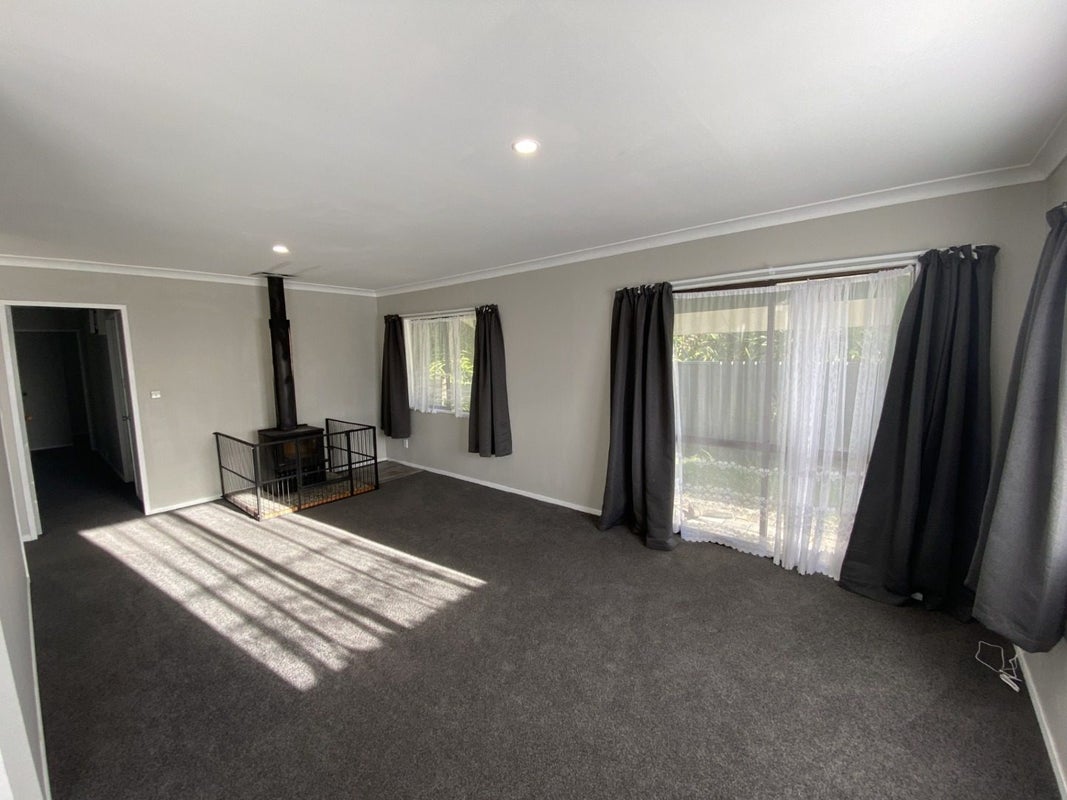 1 Gladstone Street, Te Kuiti - Carousel 2