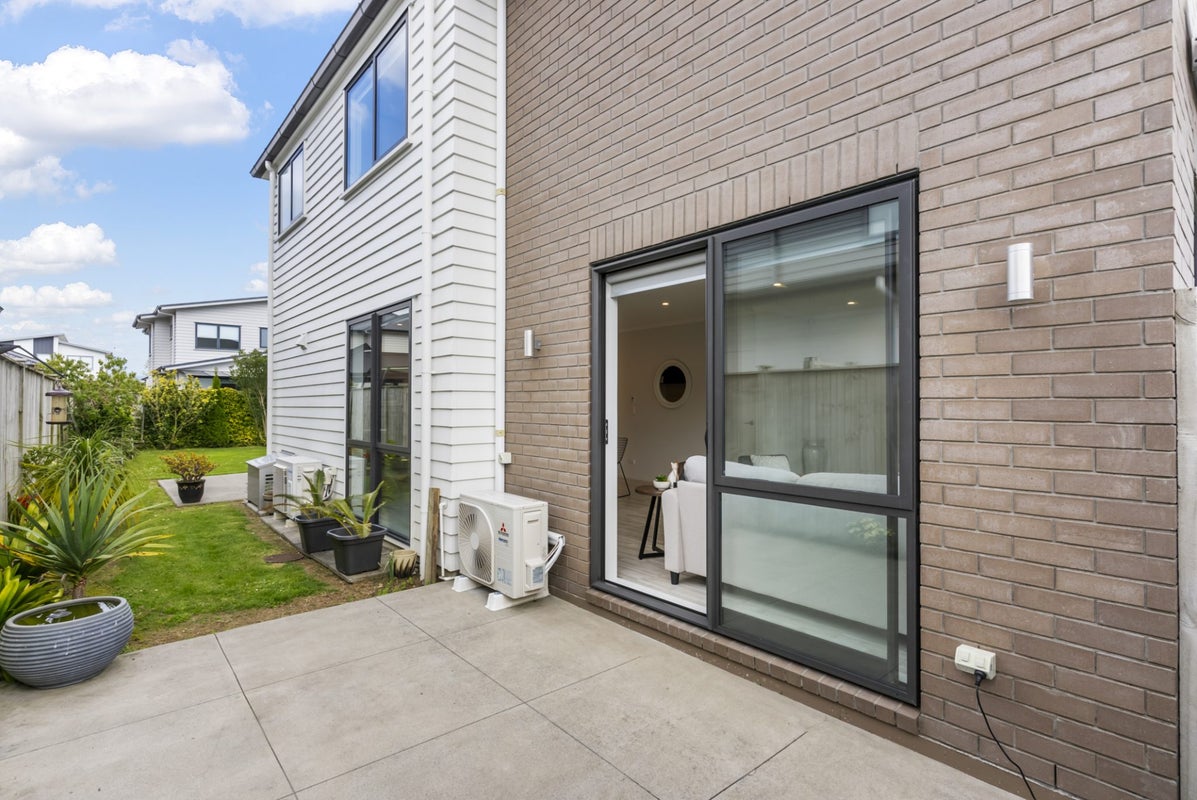 8 Nganui Avenue, Takanini, Auckland - Carousel 30