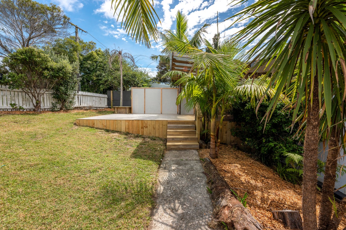 41 Hauraki Road, Oneroa, Waiheke Island - Carousel 2
