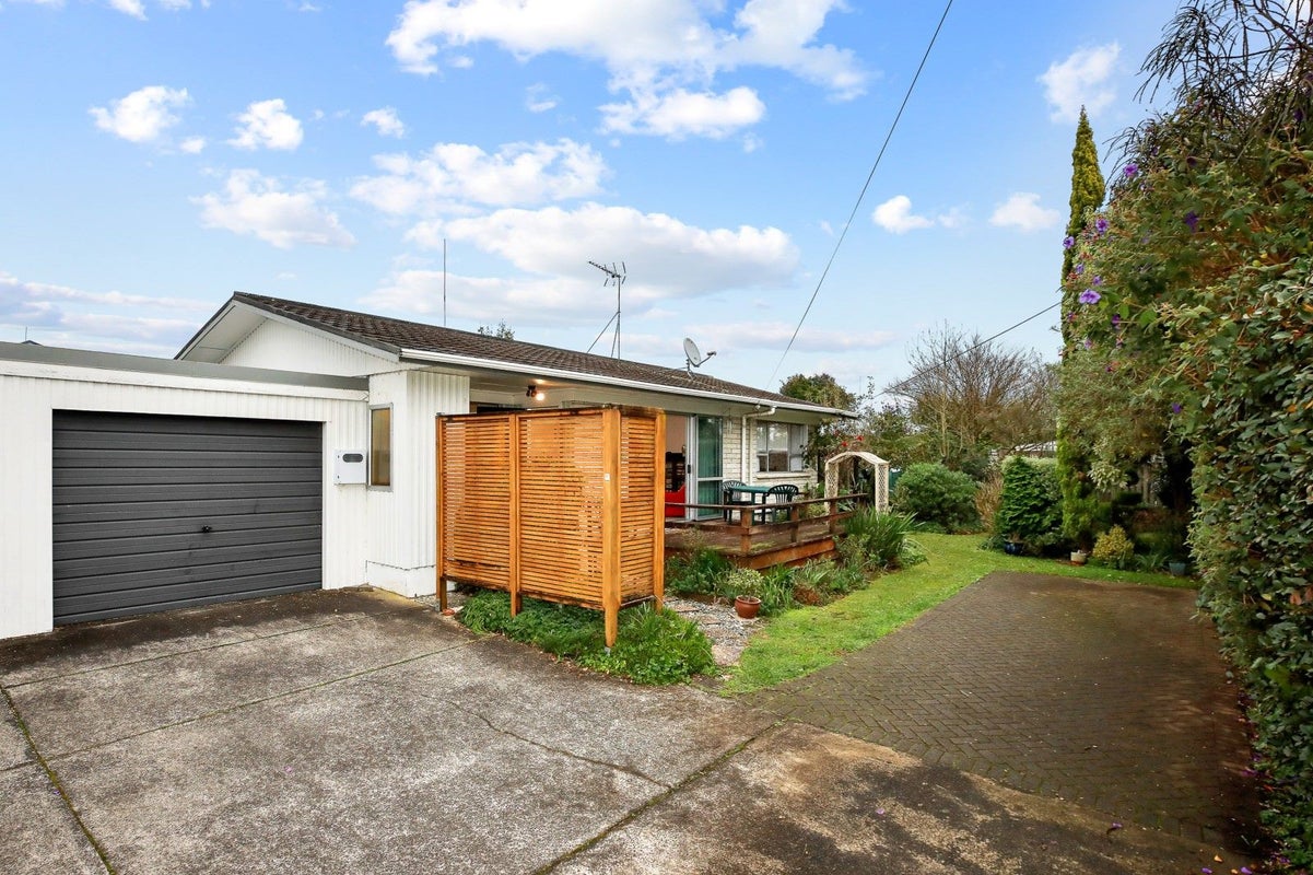 347B Peachgrove Road, Fairfield, Hamilton - Carousel 1