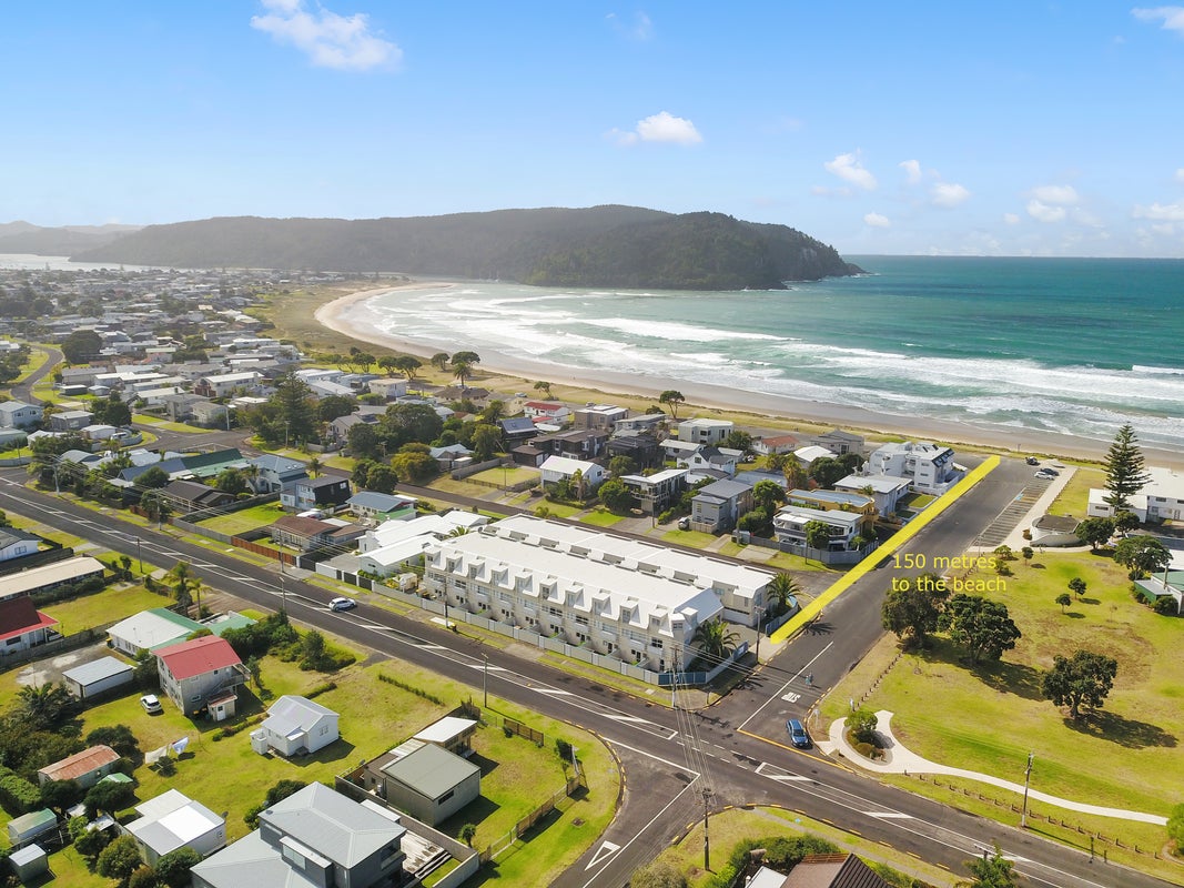 414B Ocean Road, Whangamata, Whangamatā - Carousel 1
