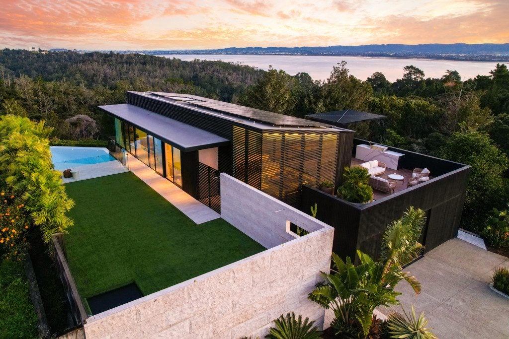 6 Island Bay Road, Beach Haven, Auckland - Carousel 2